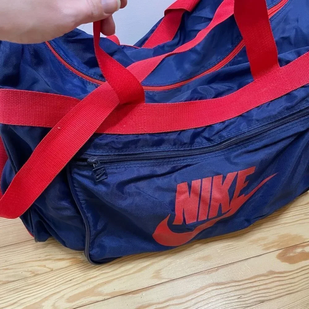 Vintage NIKE Duffle Gym Bag Taiwan Made‎ YKK Zippers RARE Travel Gym Blue Red